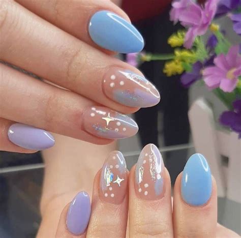 28 inspiraciones de uñas almendradas para un look refinado